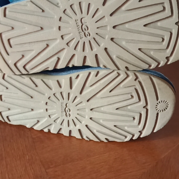 Ugg boots - Picture 6 of 6